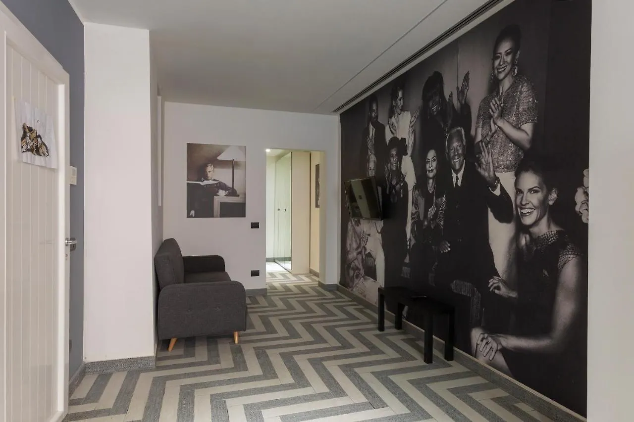 Armani House, Superior Apartment In City Center Milan