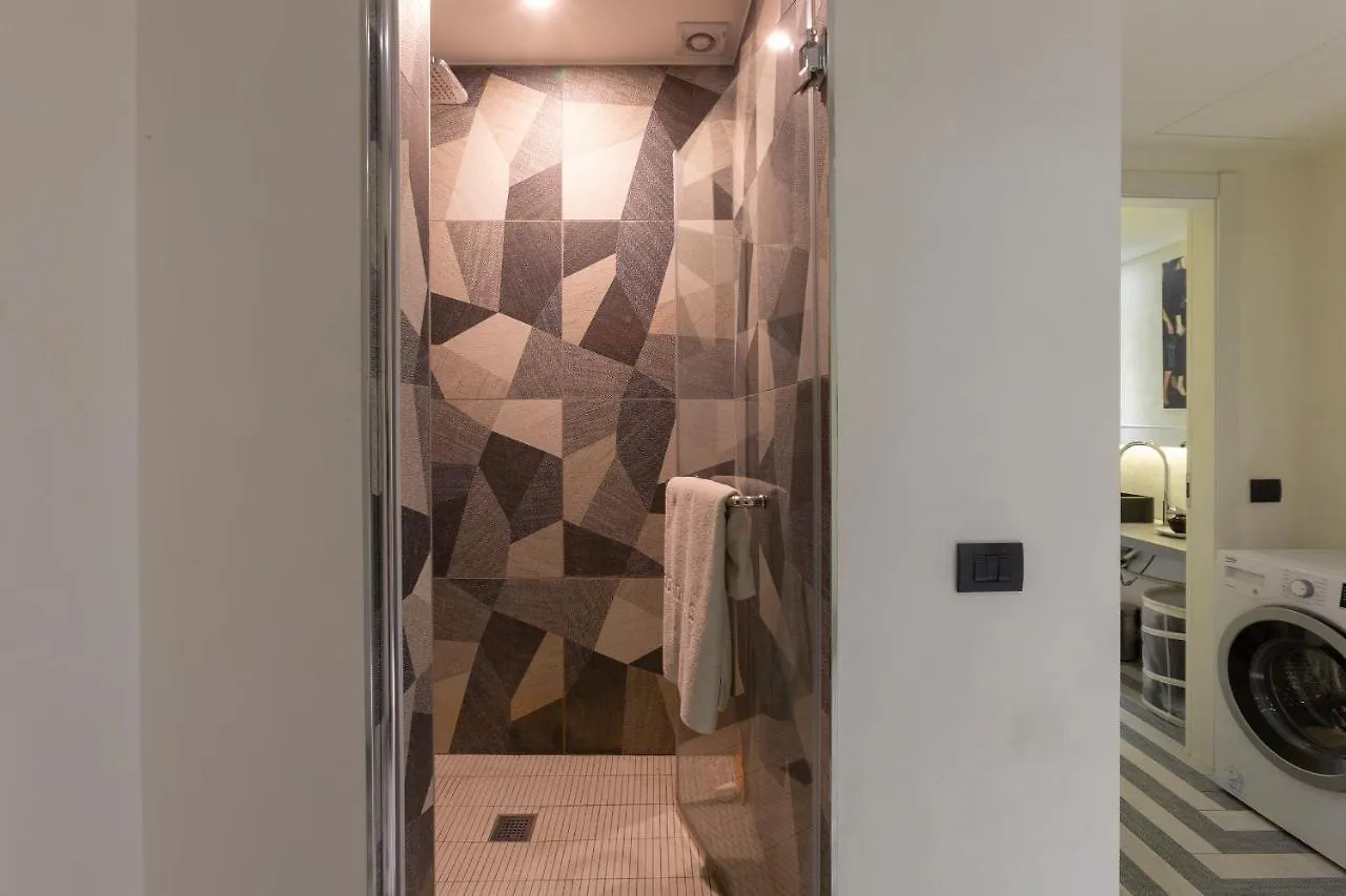 Armani House, Superior Apartment In City Center Milan